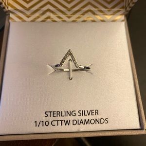 Macy’s sterling slvr 1/10 carat diamond ring sz 8